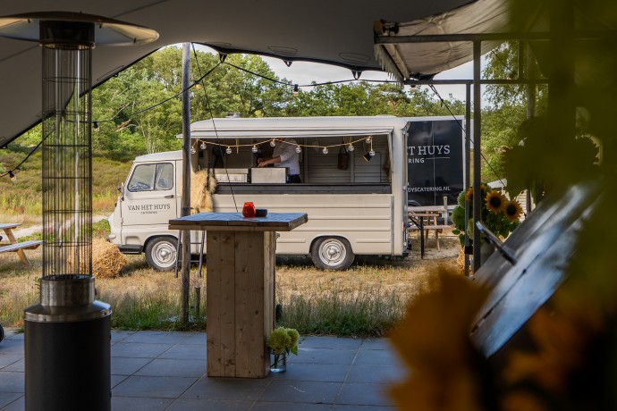Van Het Huys Catering verzorgt Catering in Assen met foodtrucks Van Het Huys Catering verzorgt Catering in Assen met foodtrucks
